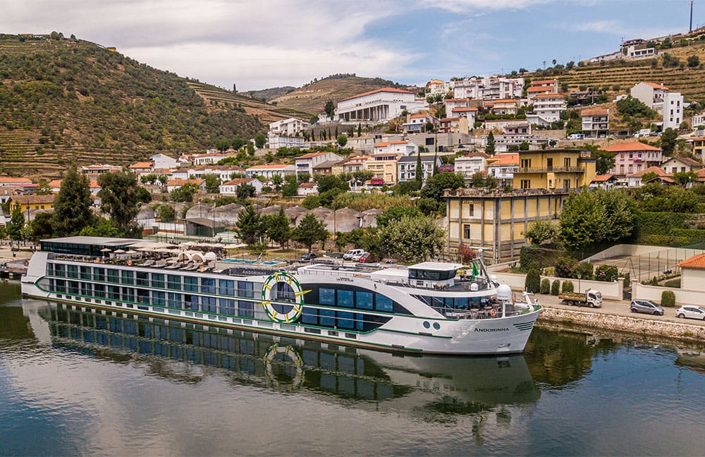 Tauck-river-ship-Andorinha_at Pinhao in-Portugal_1000x648