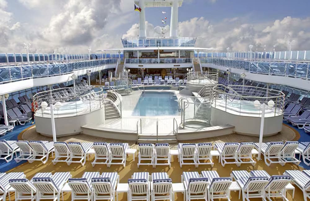 Lido deck, Island Princess_Cruise ships