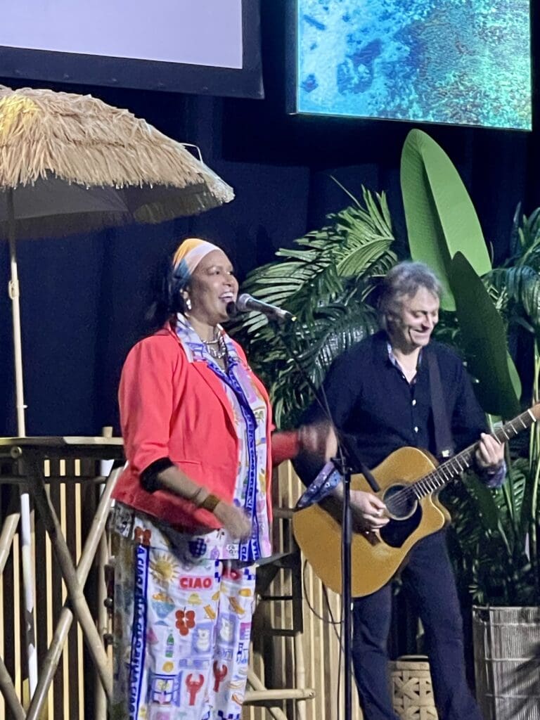 Christine Anu performs!