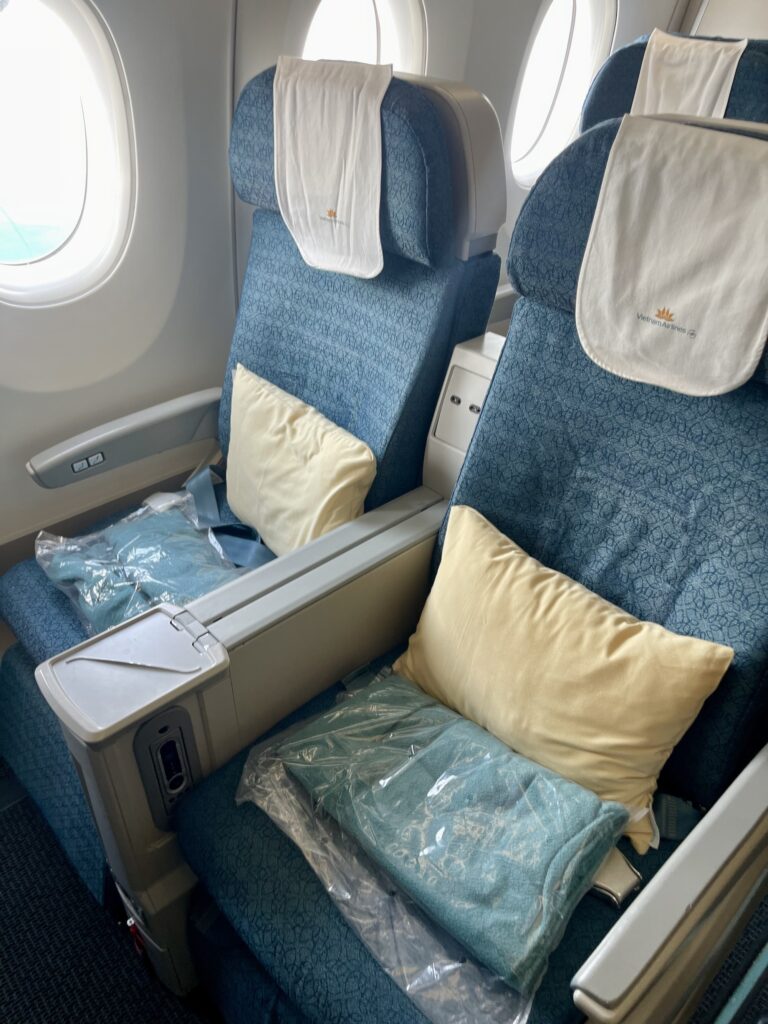 VN Premium Economy seat