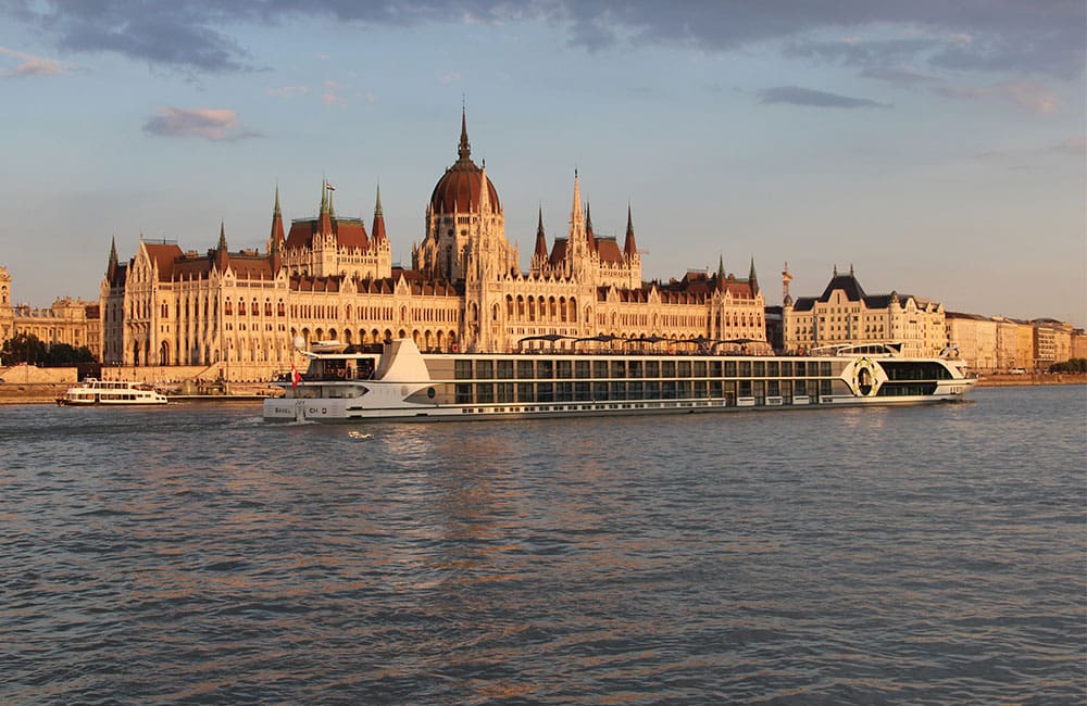 Tauck-MS-Joy-pictured-in-Budapest_1000x650jpg