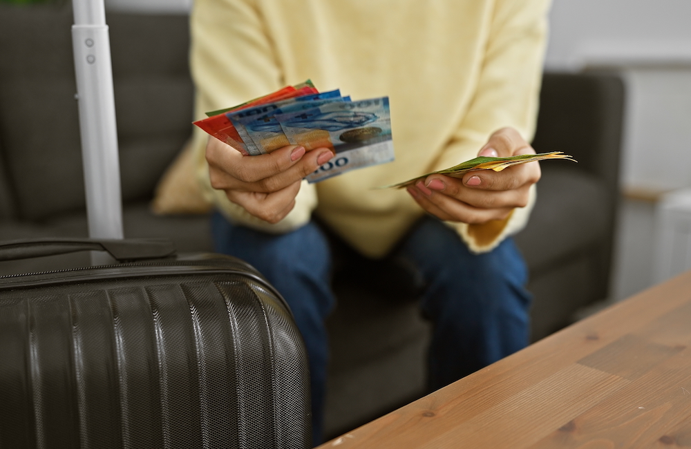 $1B in spare change: Aussie travellers hoarding foreign currency after holidays 2 money Exchange