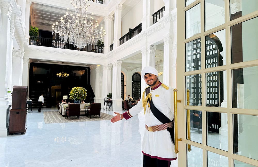 Raffles-Singapore-Sikh-doorman_Katrina-Holden_1000x650
