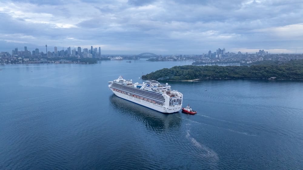 Crown Princess and Diamond Princess cruise ships dock in Sydney Harbour. (Image Toby Zerna Media) Princess Cruises