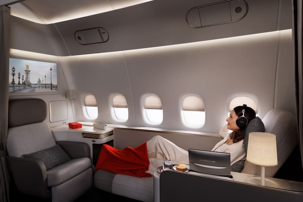 Air France unveils its new swish first-class, featuring a unique, fully modular design 2 La Première cabin. ©Air France