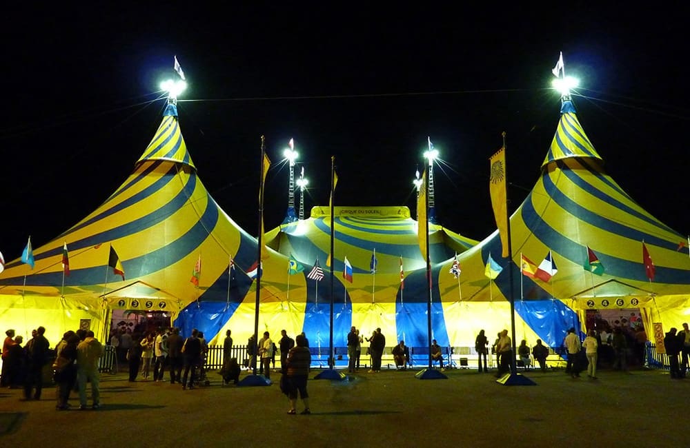 Cirque du Soleil at the Grand Chapiteau in Montréal at night. Image: Destination Canada