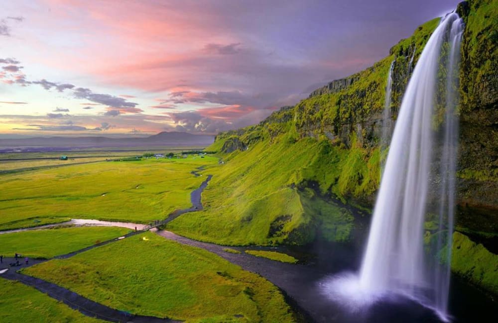 ICELAND Seljalandsfoss Waterfall robert lukeman zNN6ubHmruI unsplash