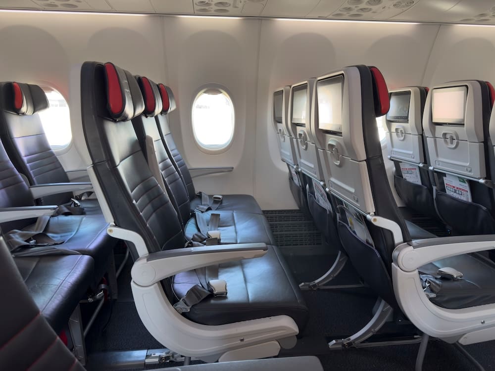 Air Canada - The Image Party / Shutterstock.com