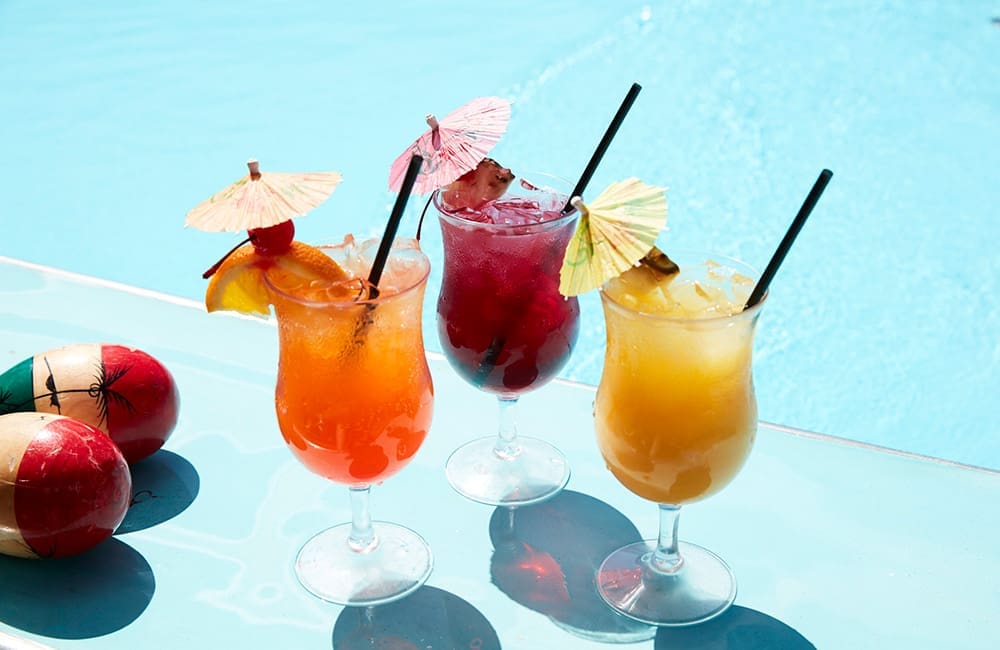 Mocktail selections by the pool for sober-curious cruisers. Image: Carnival Cruise Line