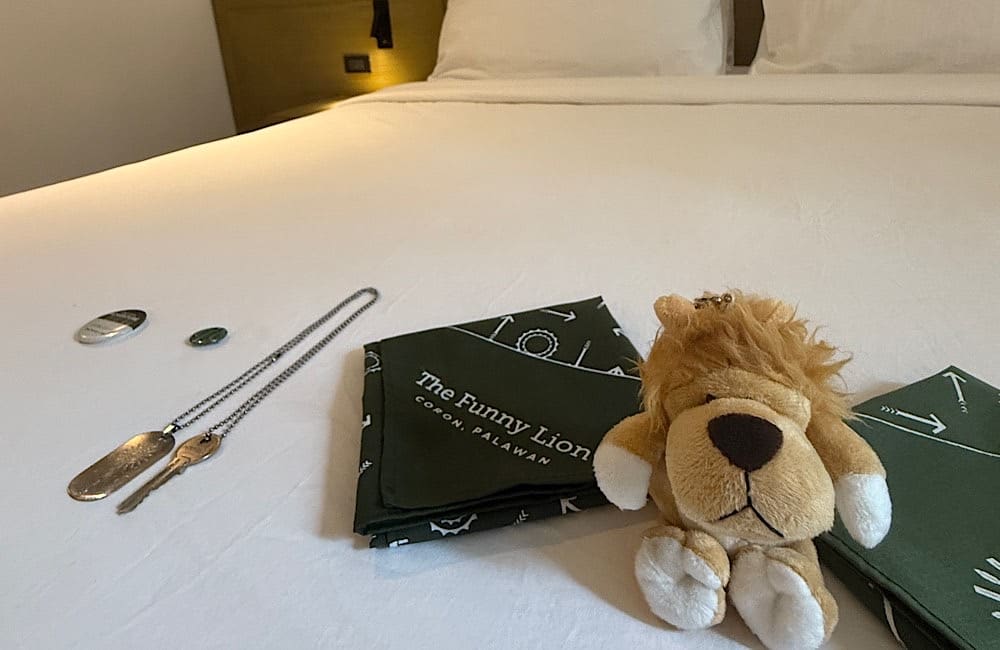 Coron Every stay begins with a necklace-style key, a cheeky lion plush, and a local treat. And ends with a parting gift that leaves you smiling. Coron