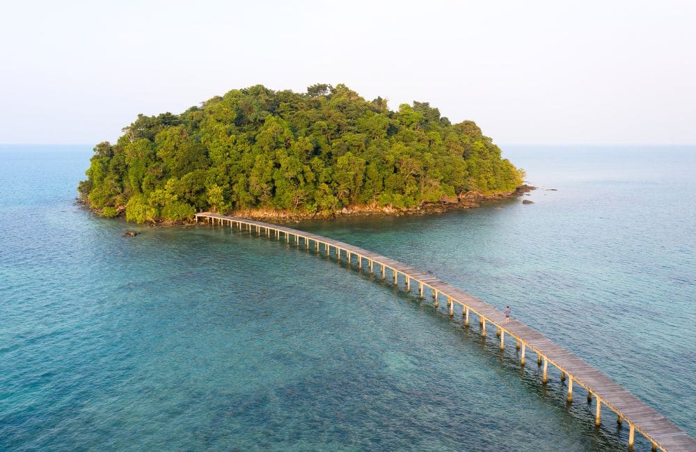 Koh Bong, the neighbouring islet to Song Saa's Koh Ouen which has the villas and restaurants