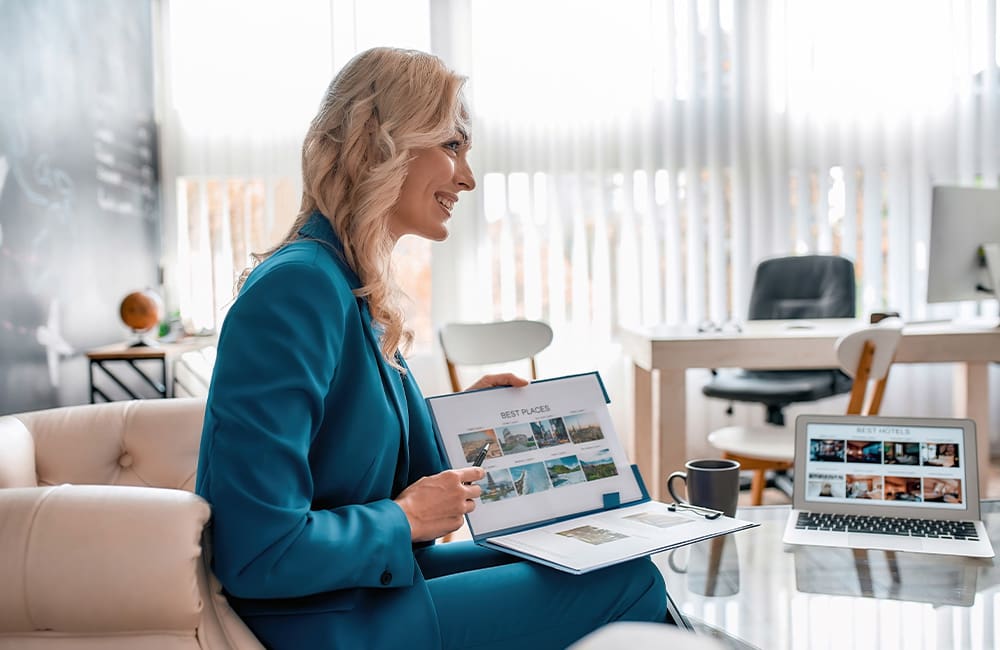 Luxury Travel Advisor Karryon