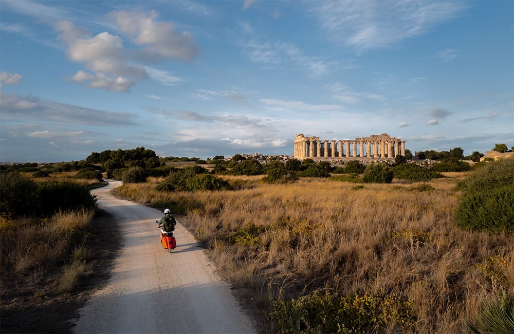 Soft-reset trip theme – solo traveller on a scooter in Europe