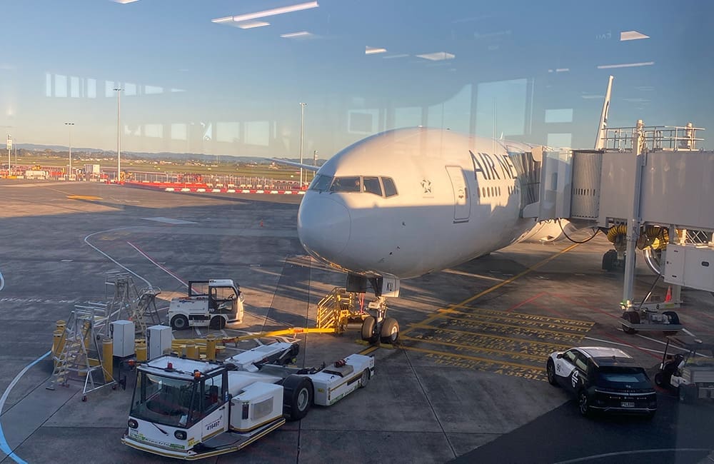 Air New Zealand B777-367ER aircraft at Auckland Airport. Image: Cassie Tannenberg