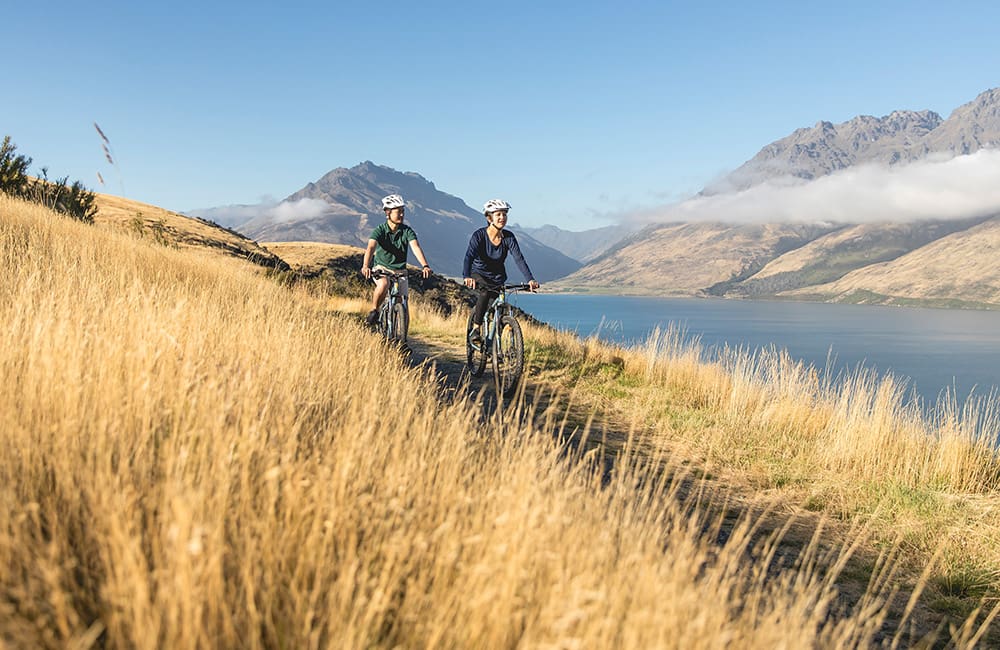Queenstown-Trail-Biking-along-Jacks-Point-Trail-credit-Destination-Queenstown