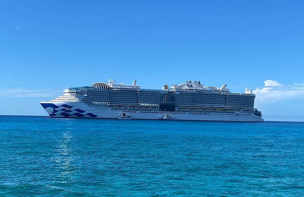 Star Princess at sea in the Bahamas. Image: Cassie Tannenberg