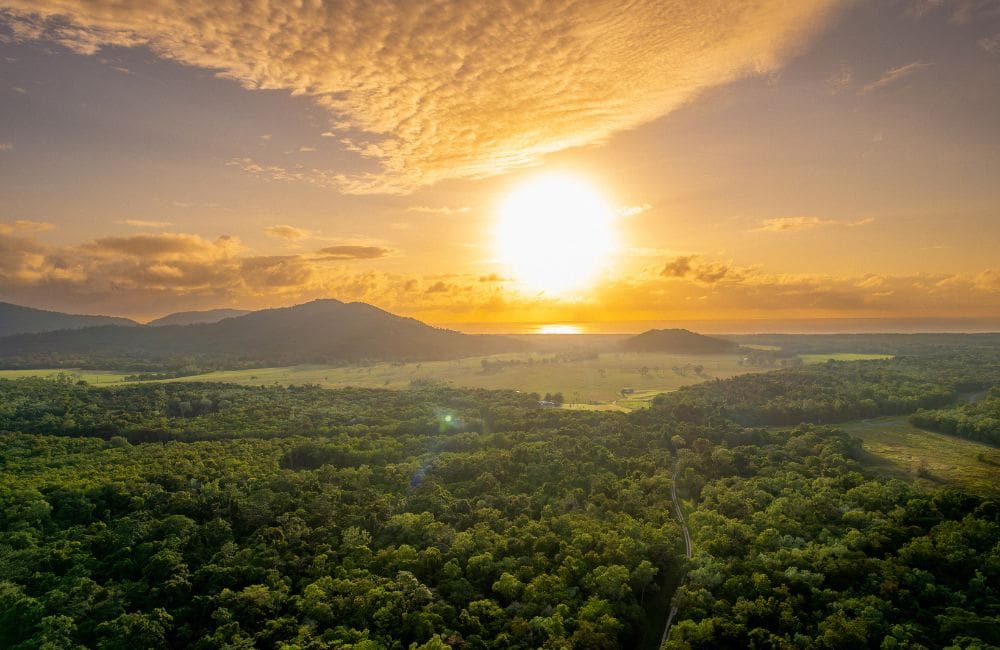 Ever Bloomfield Lodge © Harry Gruttner – Karryon top 10 stories of the week